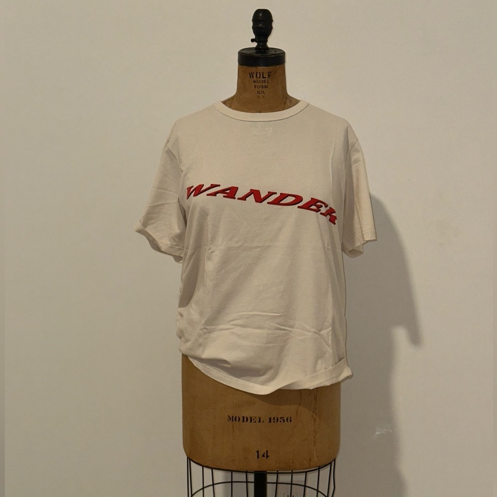 Used once, from designer YANG LI size M in very good condition, in cream color.